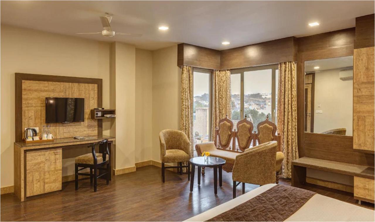 Hotel Rajwara Palace Jodhpur ジョードプル エクステリア 写真